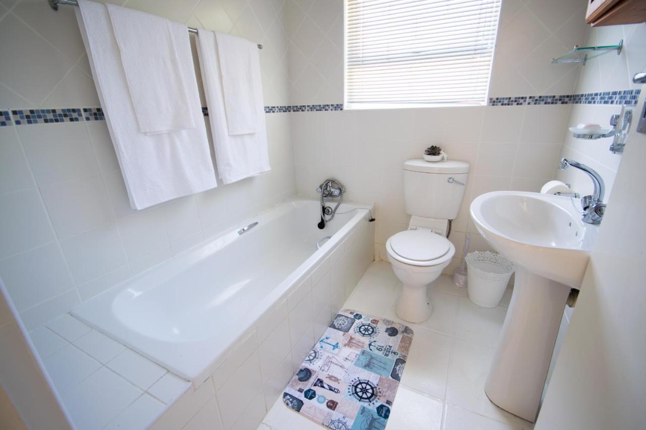Appartamento Leisure By The Sea Kleinmond Esterno foto